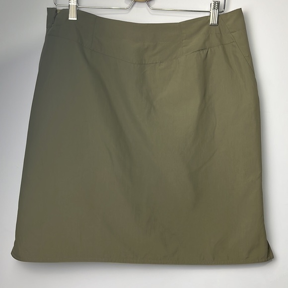 Helly Hansen skirt - Picture 5 of 10